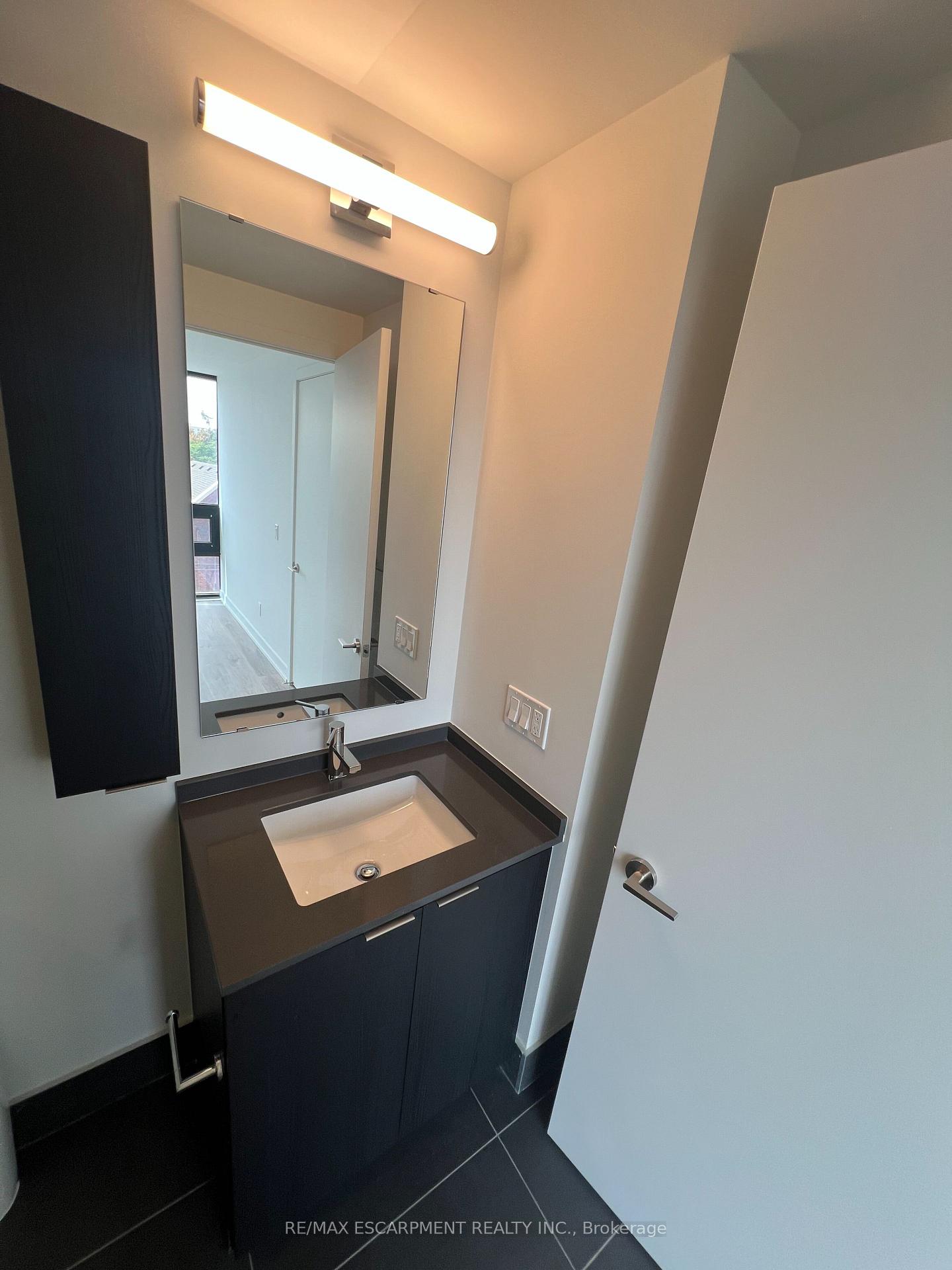 Photo 11 of Unit 416, 101 John Street N, Hamilton, Beasley — HOMEH