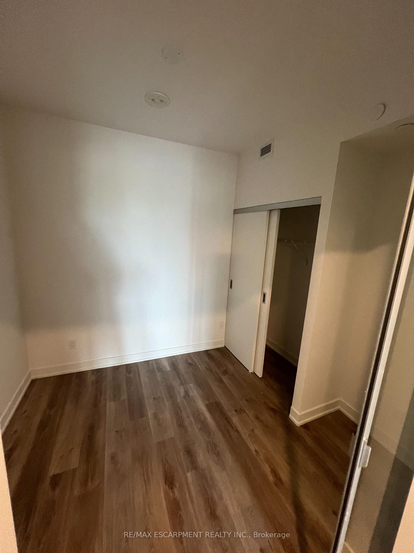 Photo 15 of Unit 416, 101 John Street N, Hamilton, Beasley — HOMEH