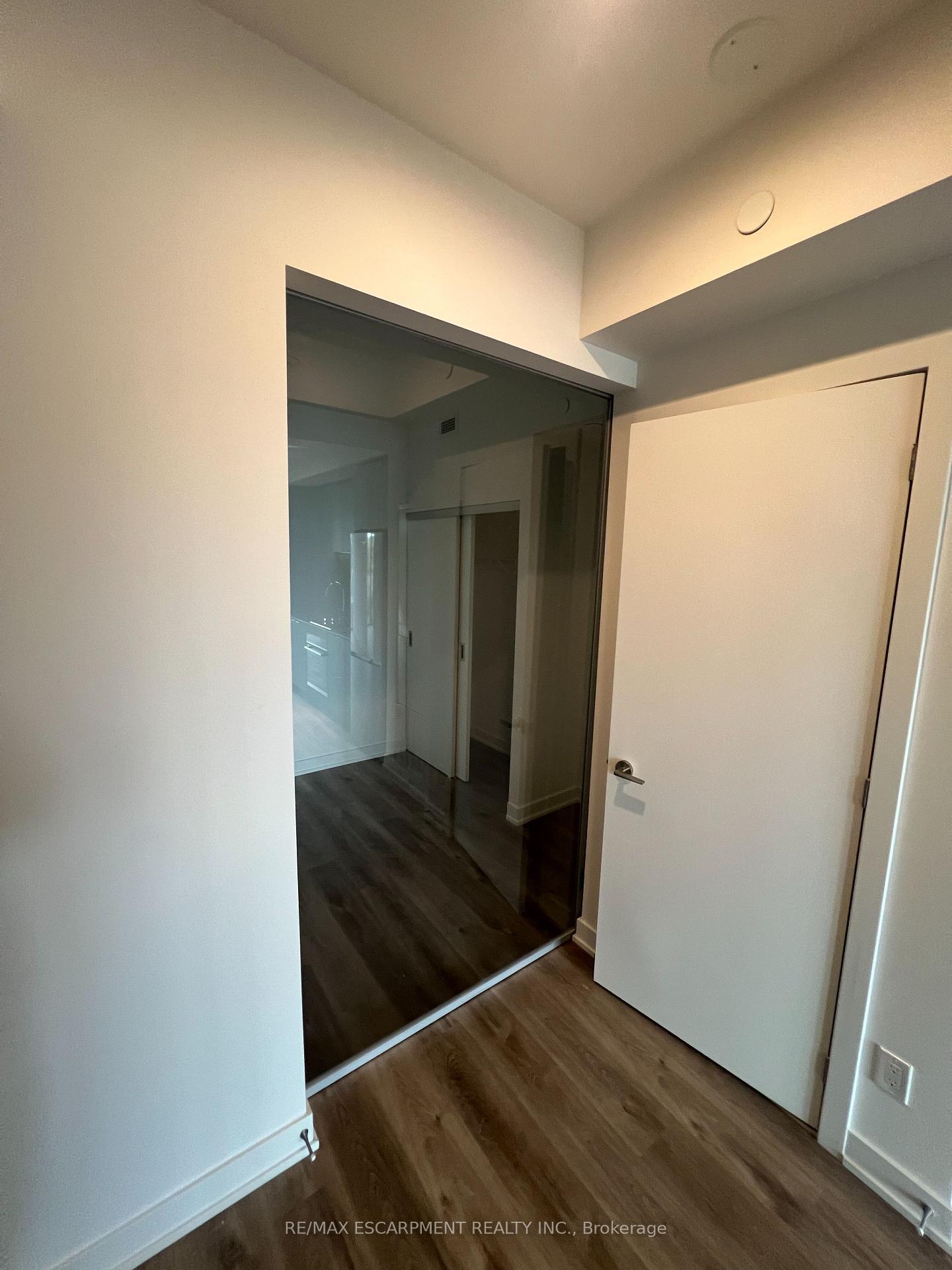 Photo 17 of Unit 416, 101 John Street N, Hamilton, Beasley — HOMEH