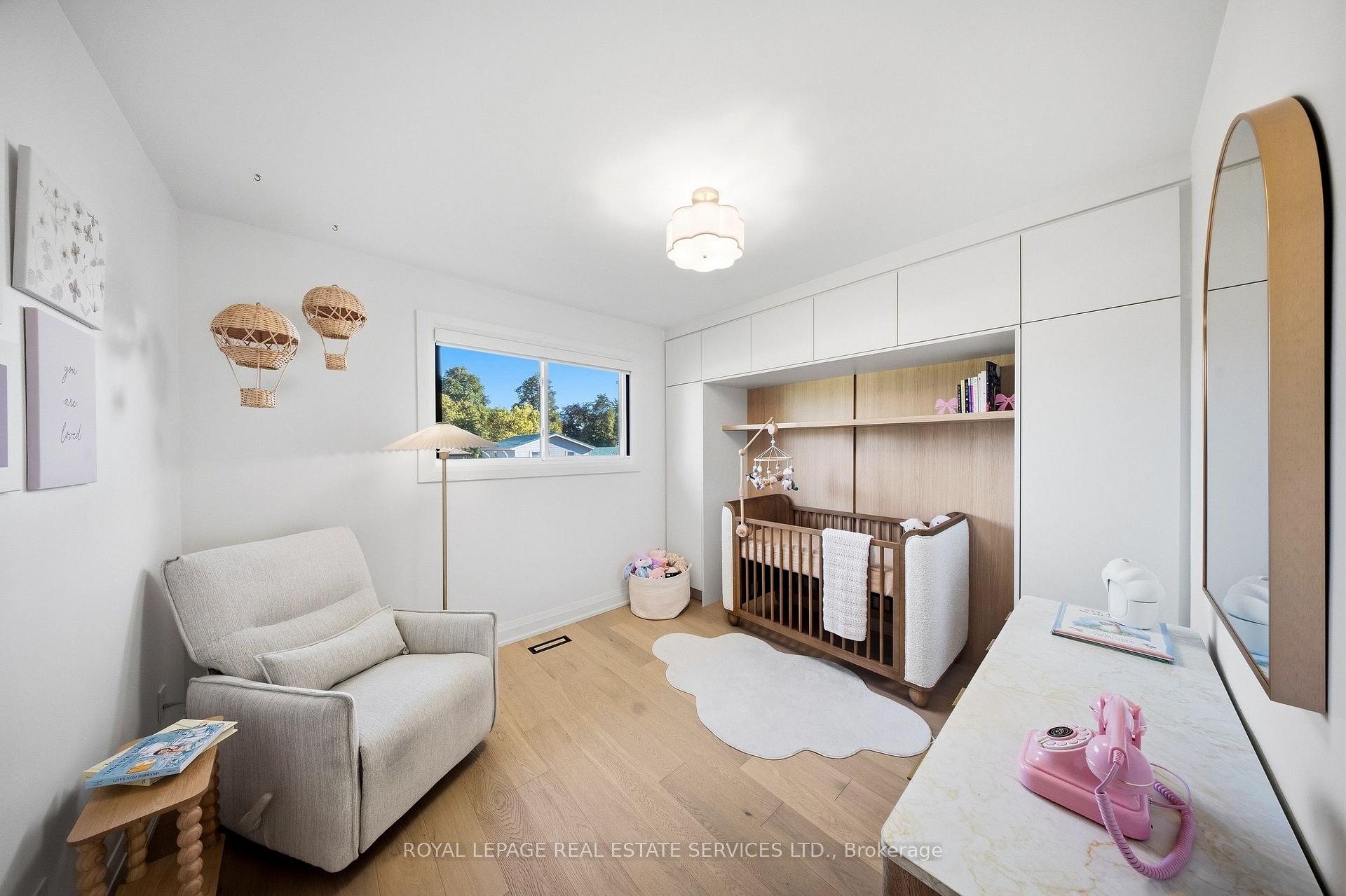 Photo 15 of 655 Netherton Crescent, Mississauga, Applewood — HOMEH