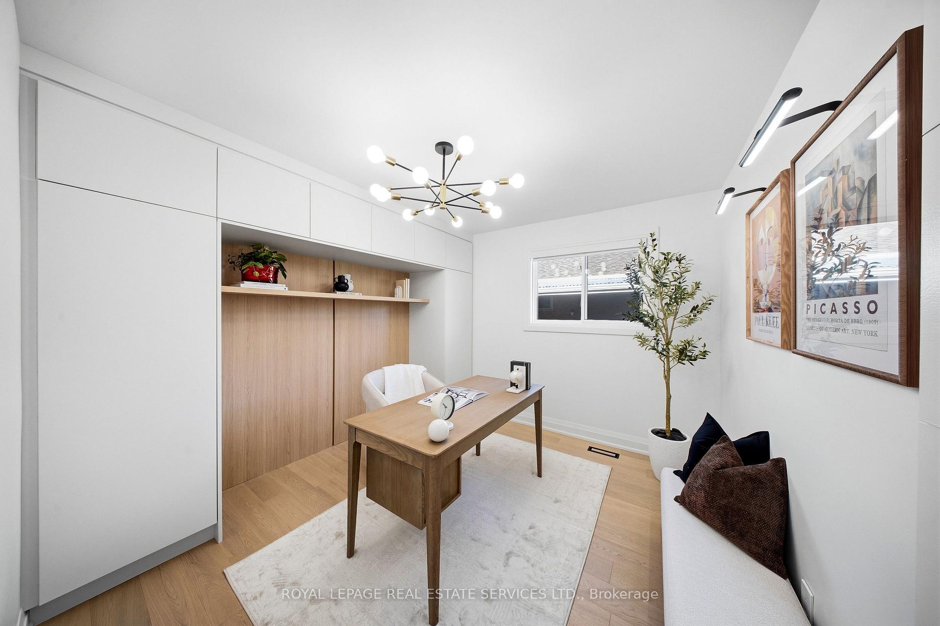 Photo 17 of 655 Netherton Crescent, Mississauga, Applewood — HOMEH