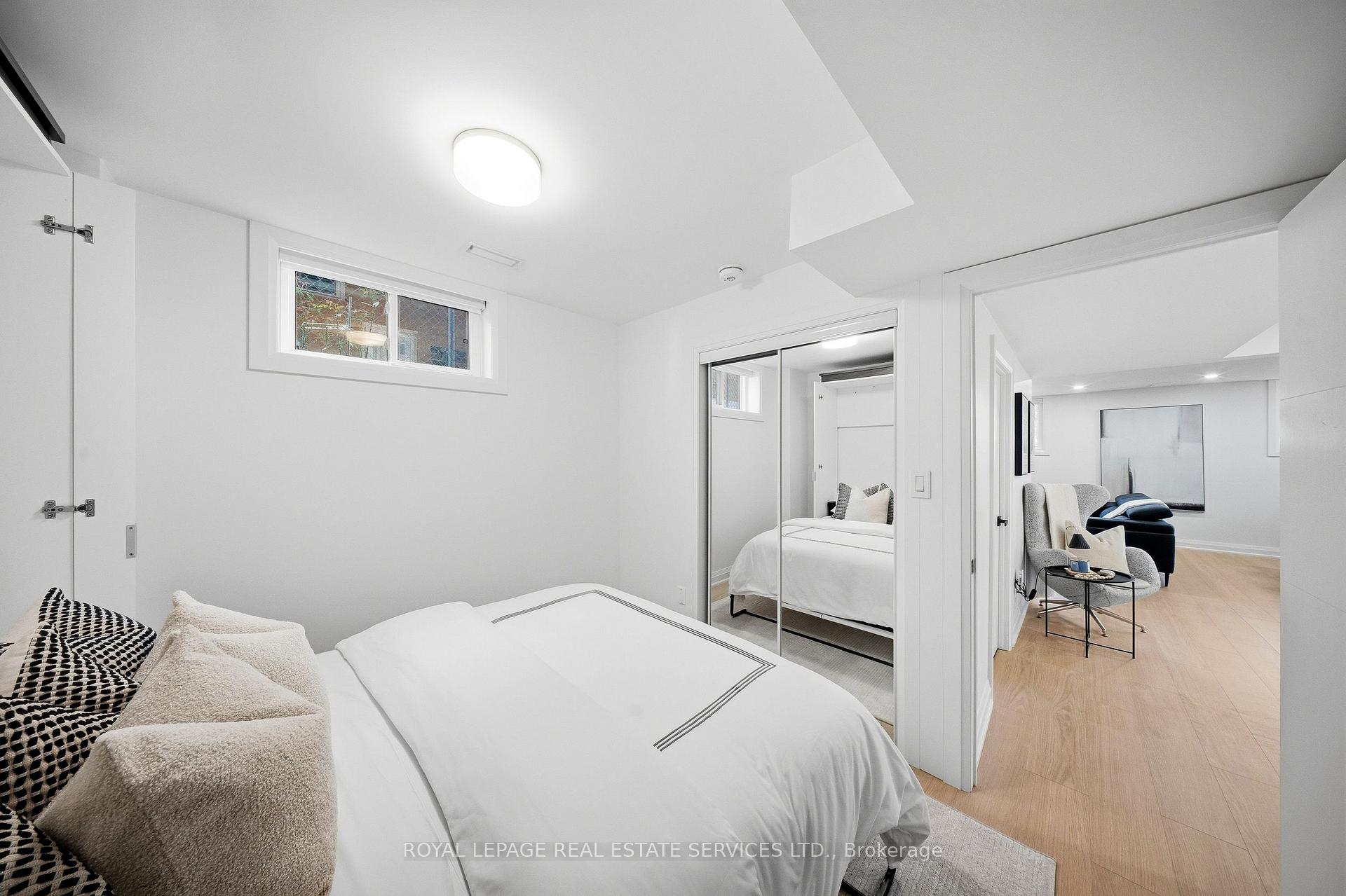 Photo 28 of 655 Netherton Crescent, Mississauga, Applewood — HOMEH