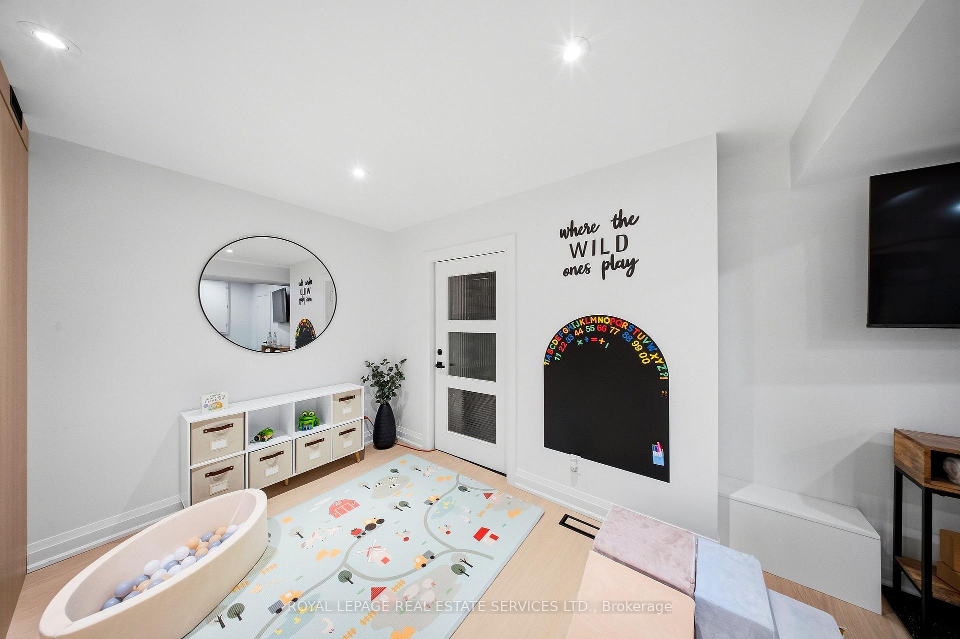 Photo 32 of 655 Netherton Crescent, Mississauga, Applewood — HOMEH