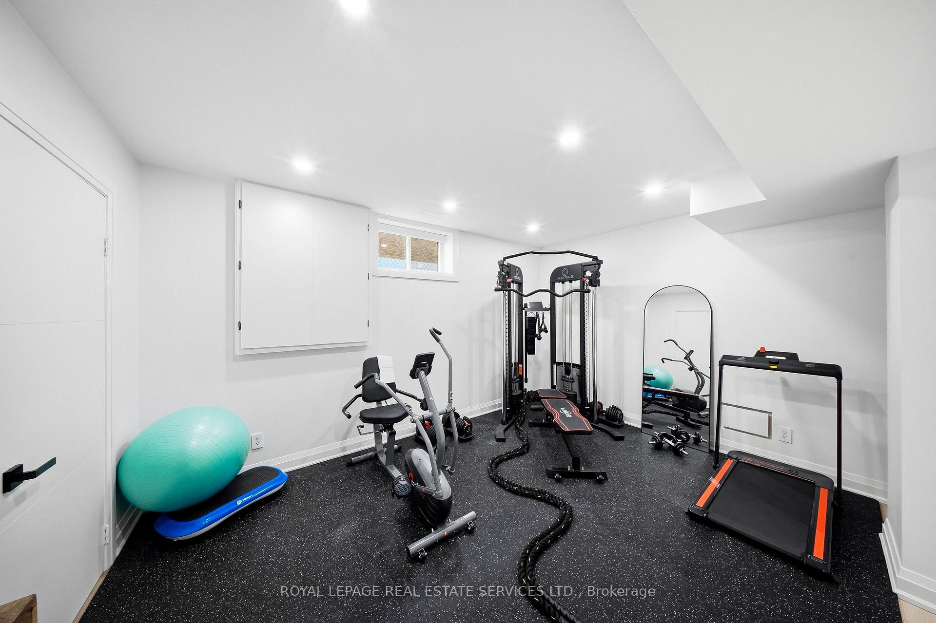 Photo 34 of 655 Netherton Crescent, Mississauga, Applewood — HOMEH