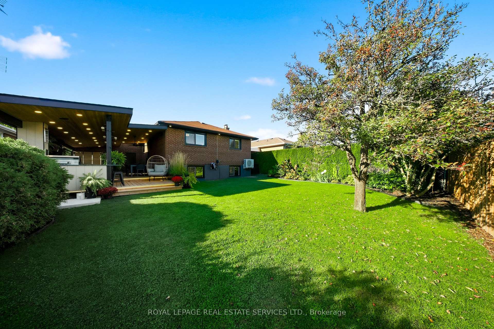 Photo 51 of 655 Netherton Crescent, Mississauga, Applewood — HOMEH
