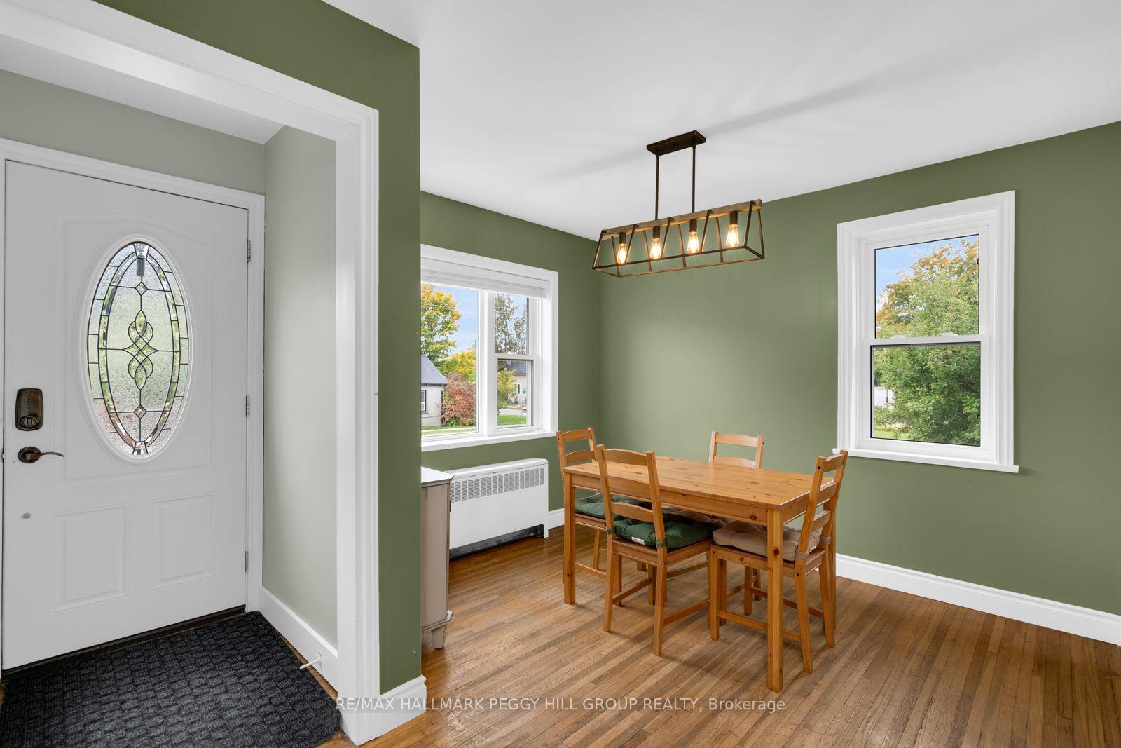 Photo 5 of 1556 Flos Rd 4 W, Springwater, Phelpston — HOMEH