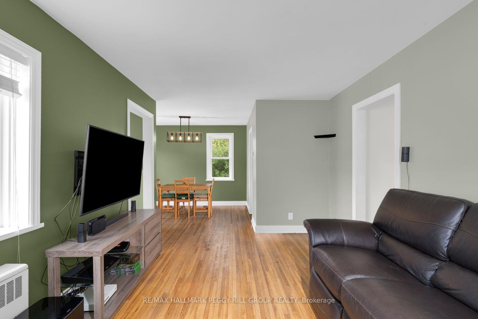 Photo 7 of 1556 Flos Rd 4 W, Springwater, Phelpston — HOMEH