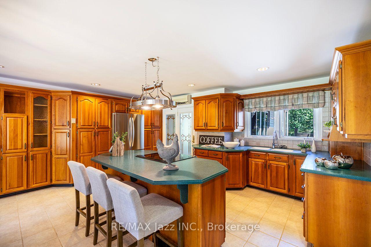 Photo 23 of 624 Roselawn Avenue, Oshawa, Northwood — HOMEH