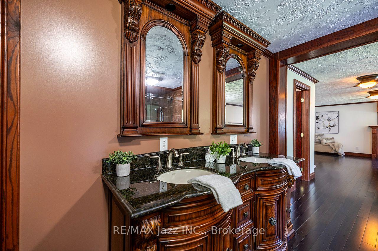 Photo 61 of 624 Roselawn Avenue, Oshawa, Northwood — HOMEH