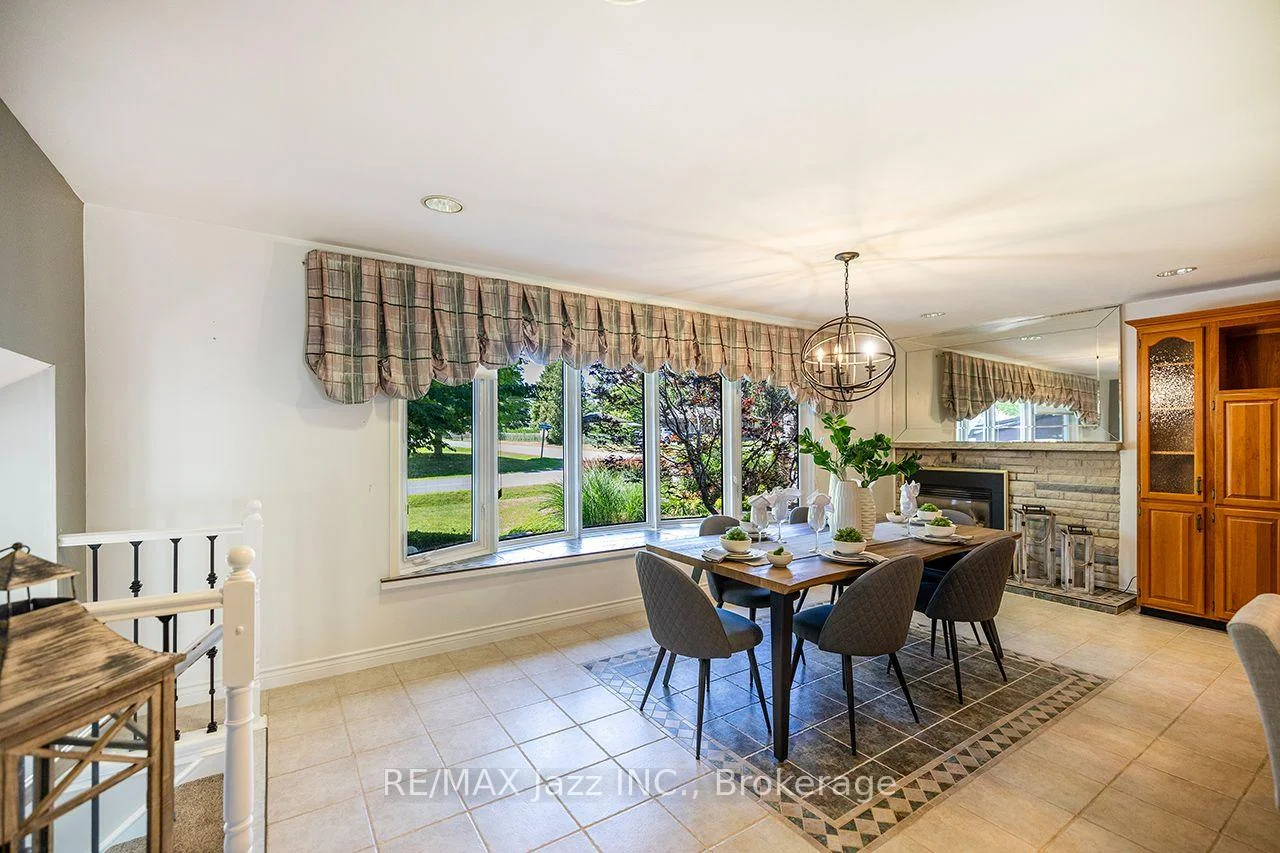 Photo 20 of 624 Roselawn Avenue, Oshawa, Northwood — HOMEH