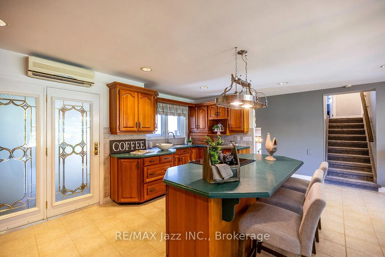 Photo 26 of 624 Roselawn Avenue, Oshawa, Northwood — HOMEH