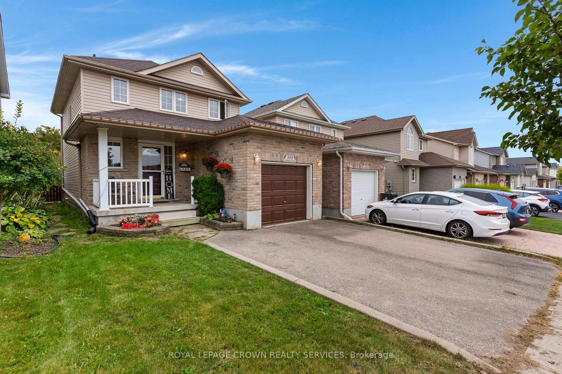 Photo 3 of 509 Langlaw Drive, Cambridge, Christopher-Champlain — HOMEH