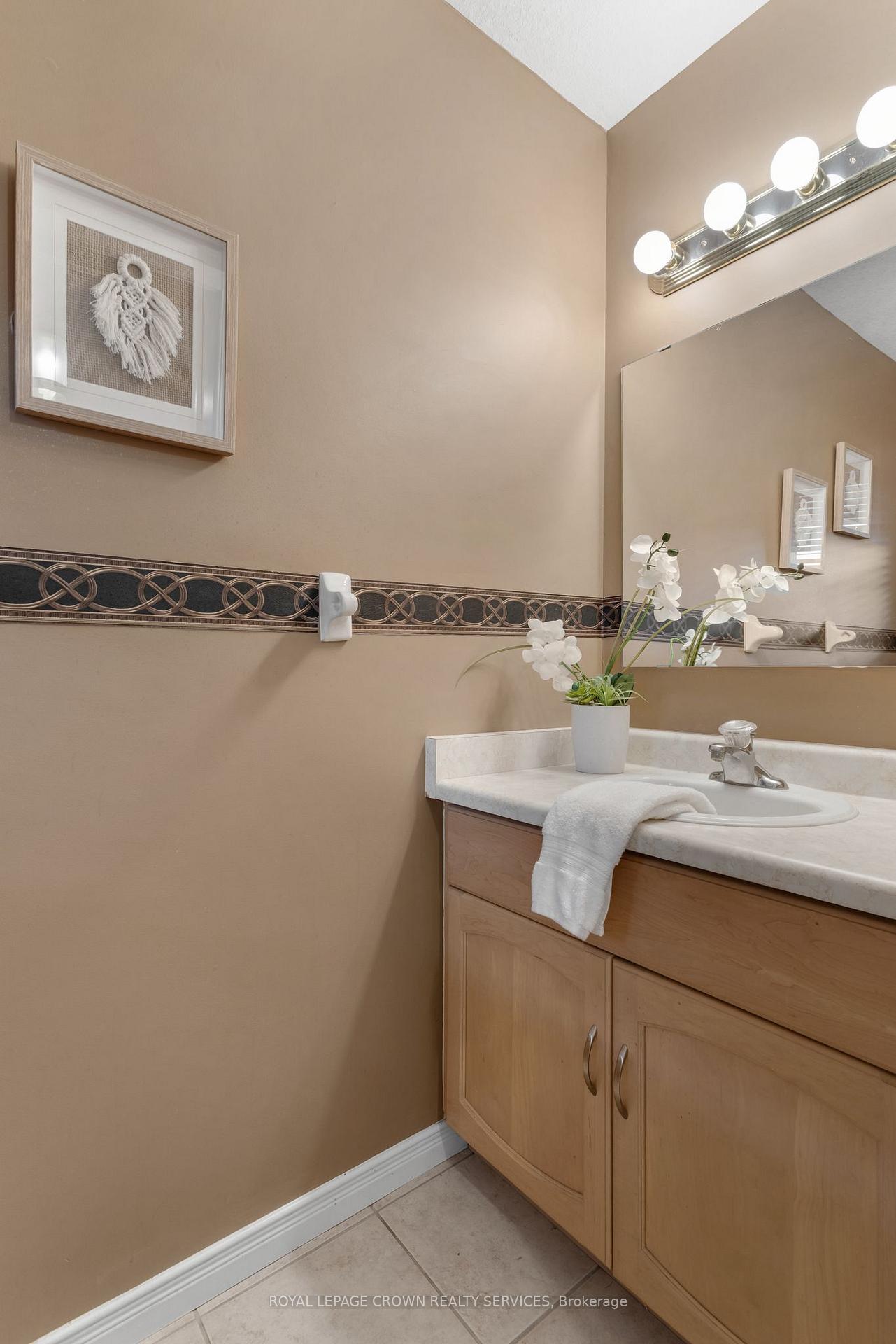 Photo 8 of 509 Langlaw Drive, Cambridge, Christopher-Champlain — HOMEH