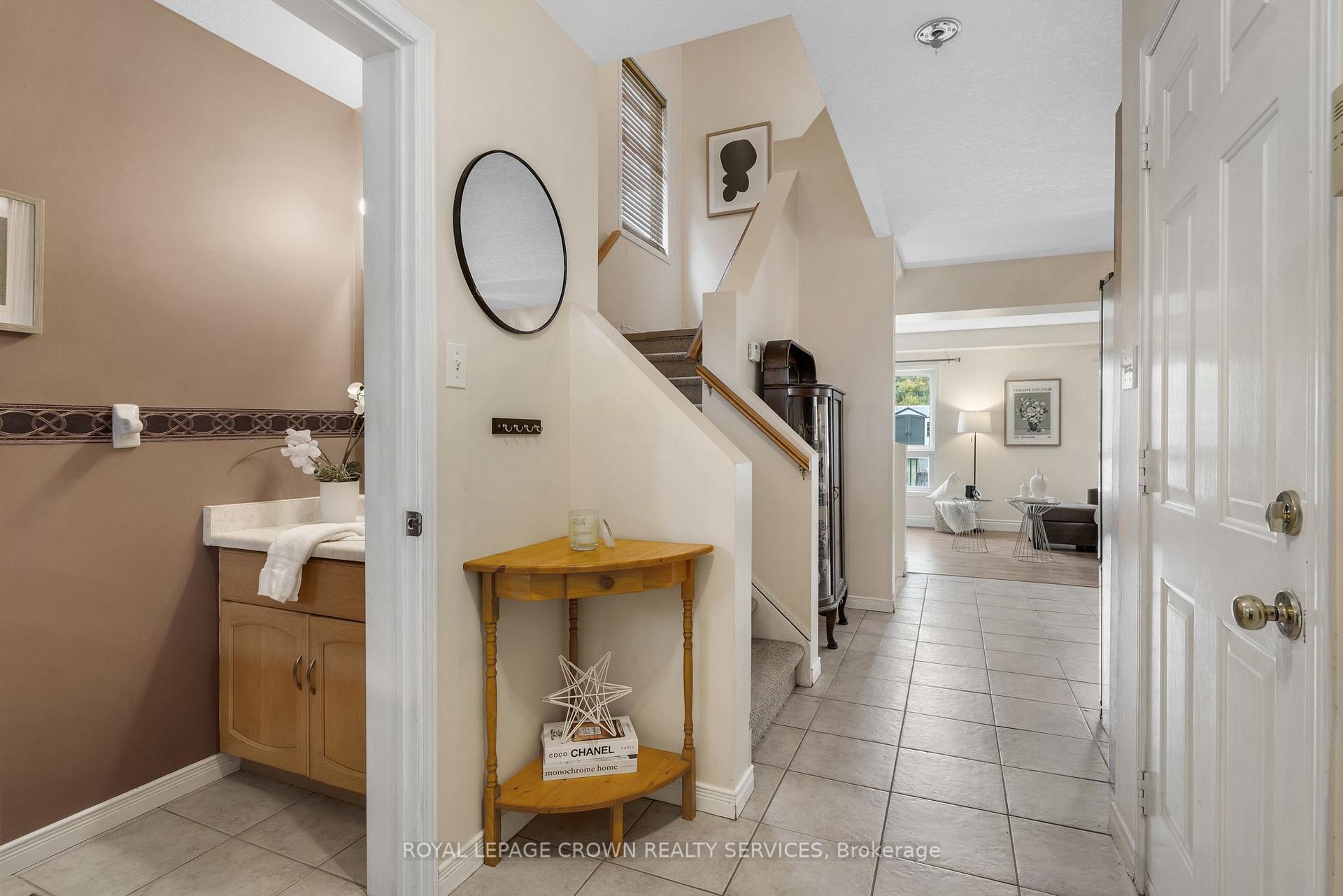 Photo 9 of 509 Langlaw Drive, Cambridge, Christopher-Champlain — HOMEH