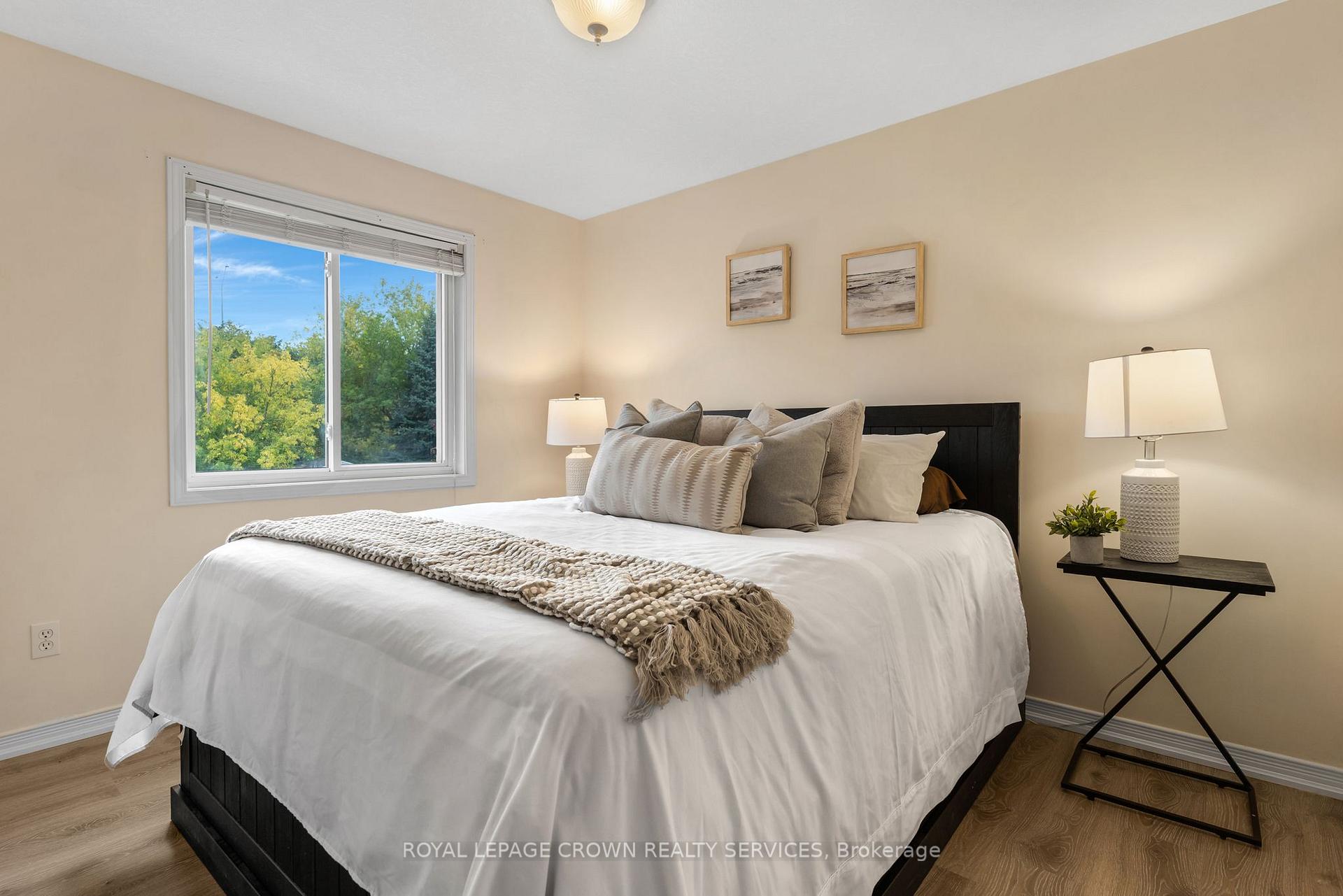 Photo 26 of 509 Langlaw Drive, Cambridge, Christopher-Champlain — HOMEH