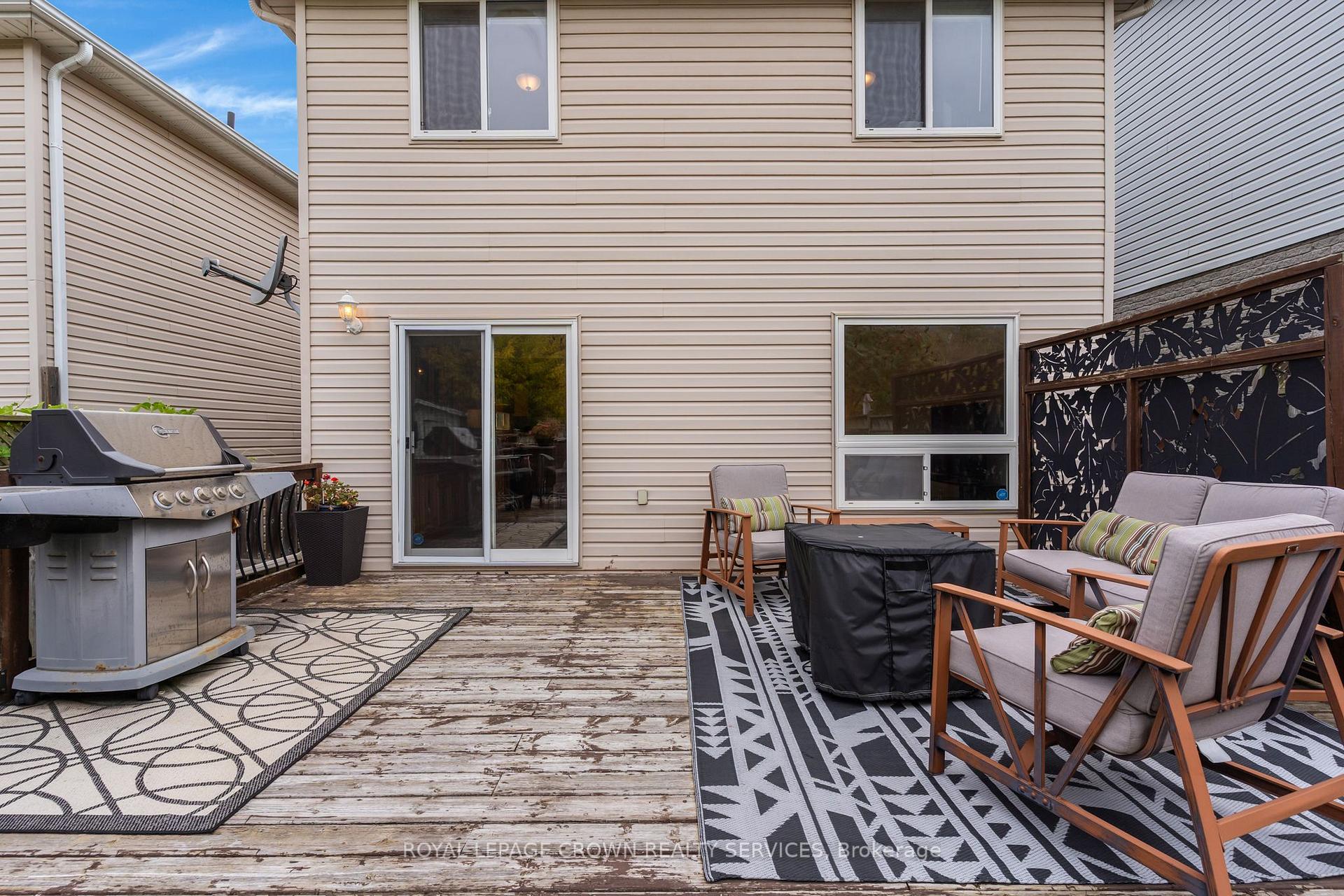 Photo 33 of 509 Langlaw Drive, Cambridge, Christopher-Champlain — HOMEH