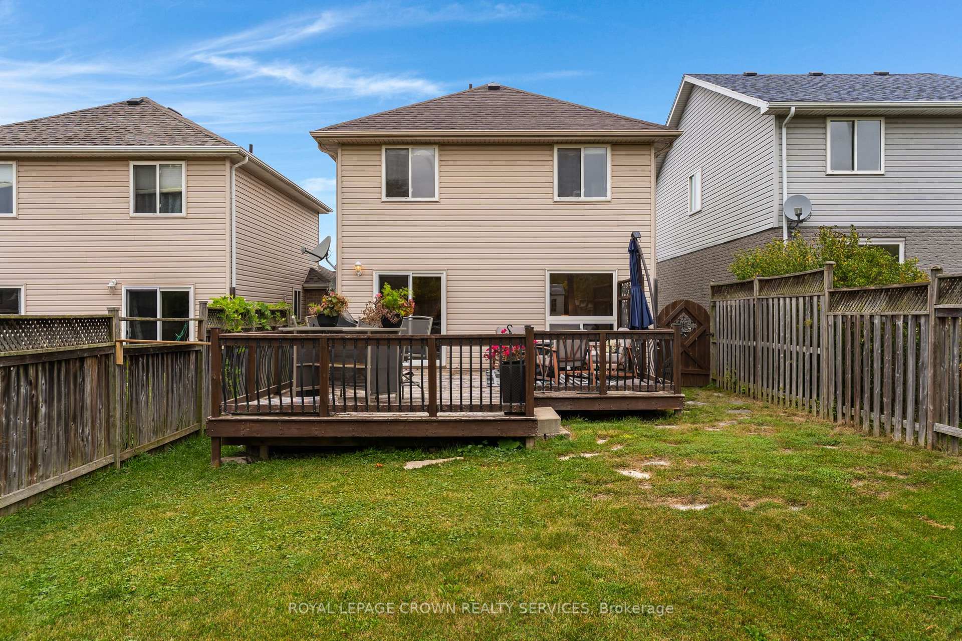 Photo 39 of 509 Langlaw Drive, Cambridge, Christopher-Champlain — HOMEH