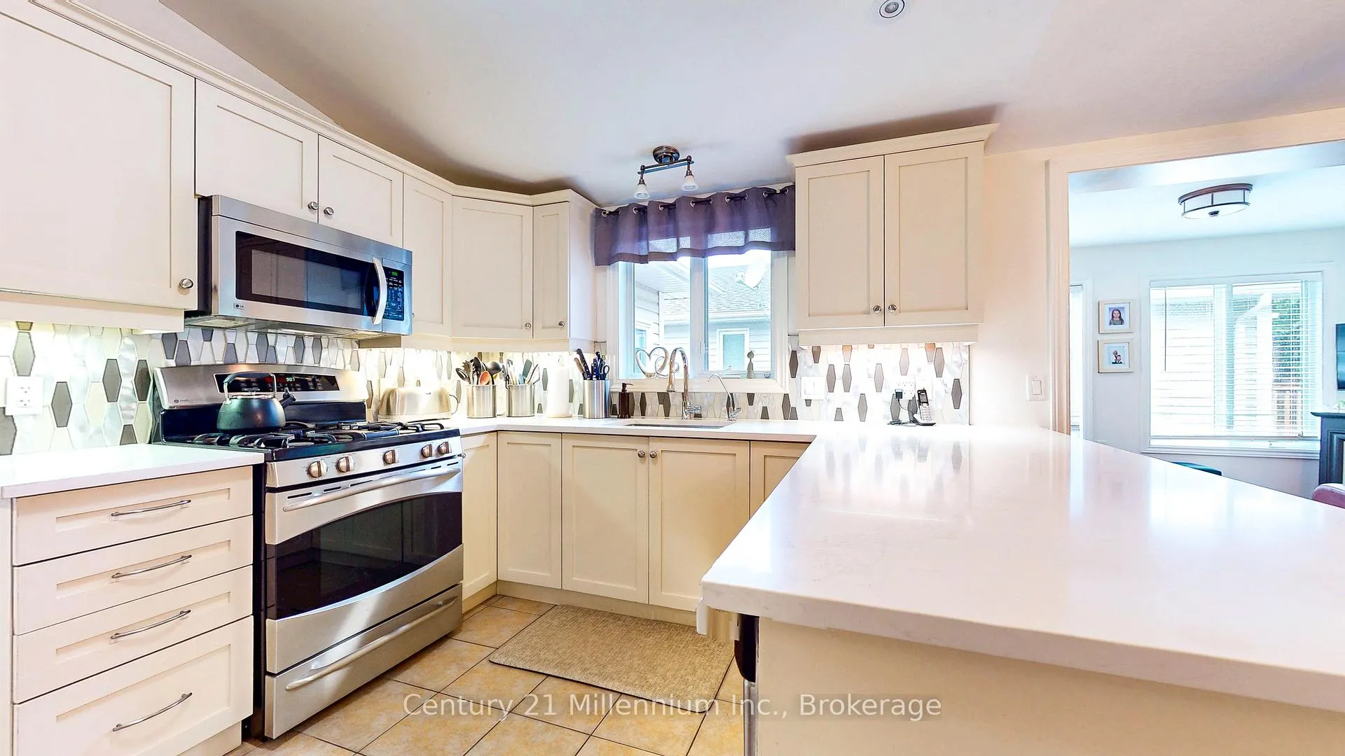 Photo 13 of 13 Virginia Avenue, Wasaga Beach — HOMEH