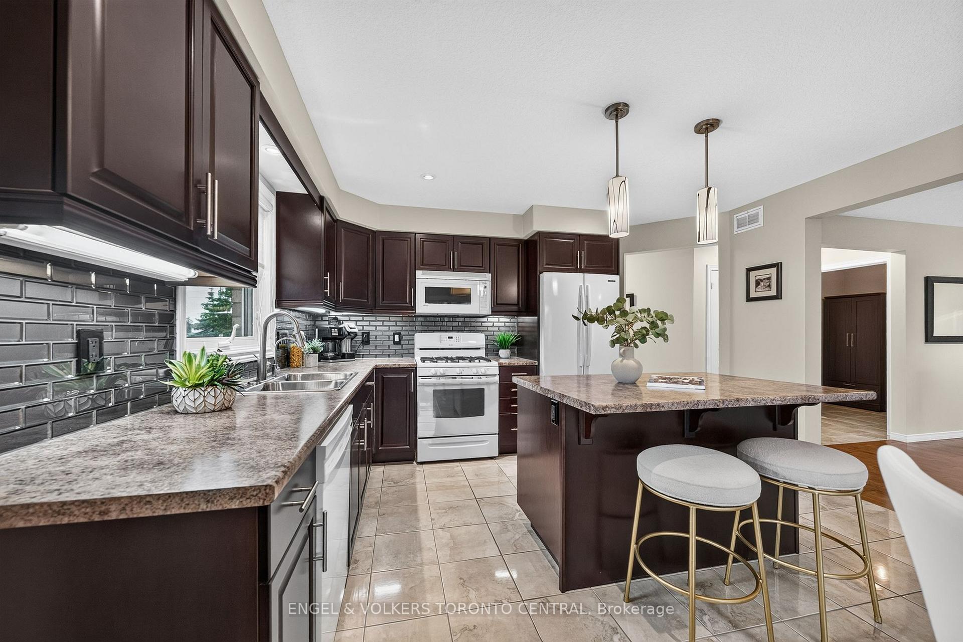 Photo 18 of Unit 64, 31 Townsend Drive, Woolwich, Breslau — HOMEH