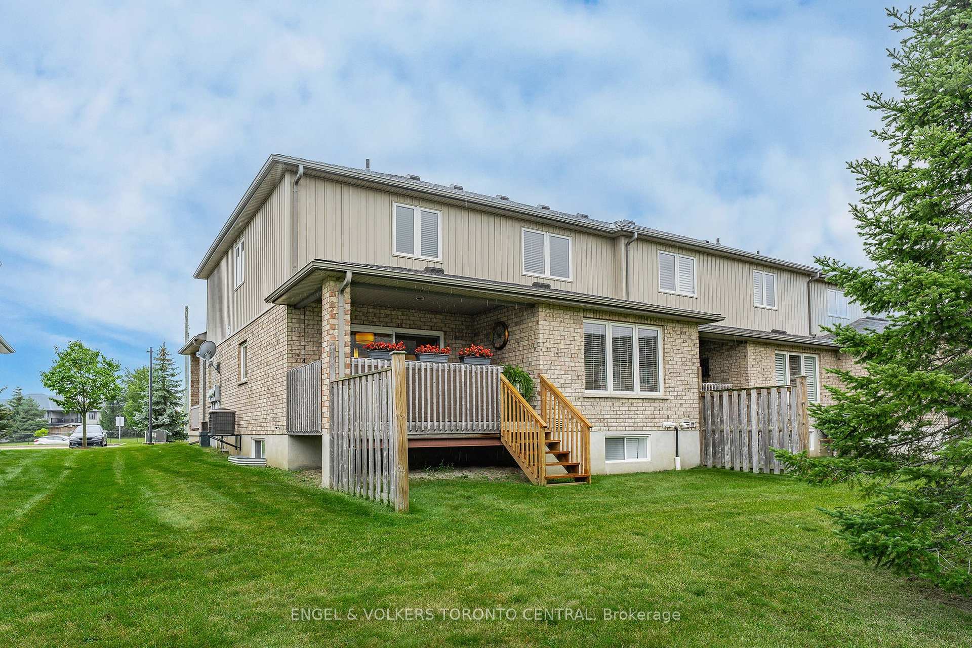 Photo 45 of Unit 64, 31 Townsend Drive, Woolwich, Breslau — HOMEH