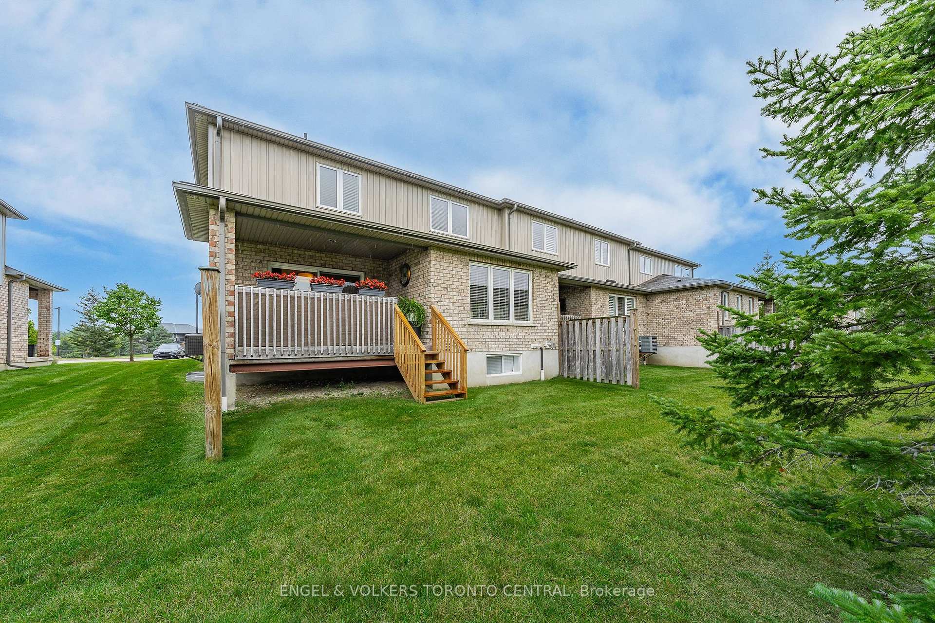 Photo 46 of Unit 64, 31 Townsend Drive, Woolwich, Breslau — HOMEH