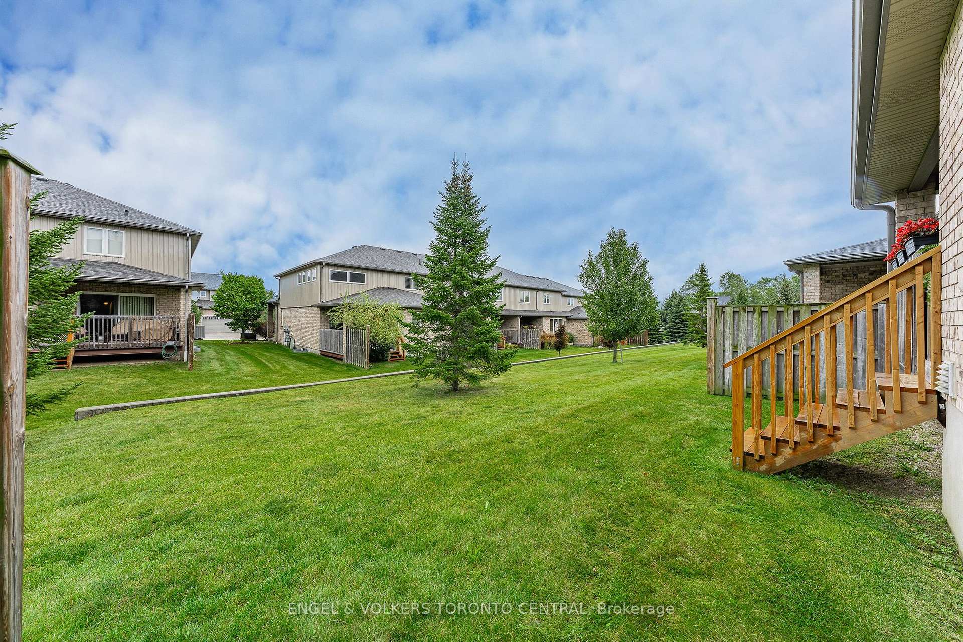 Photo 47 of Unit 64, 31 Townsend Drive, Woolwich, Breslau — HOMEH