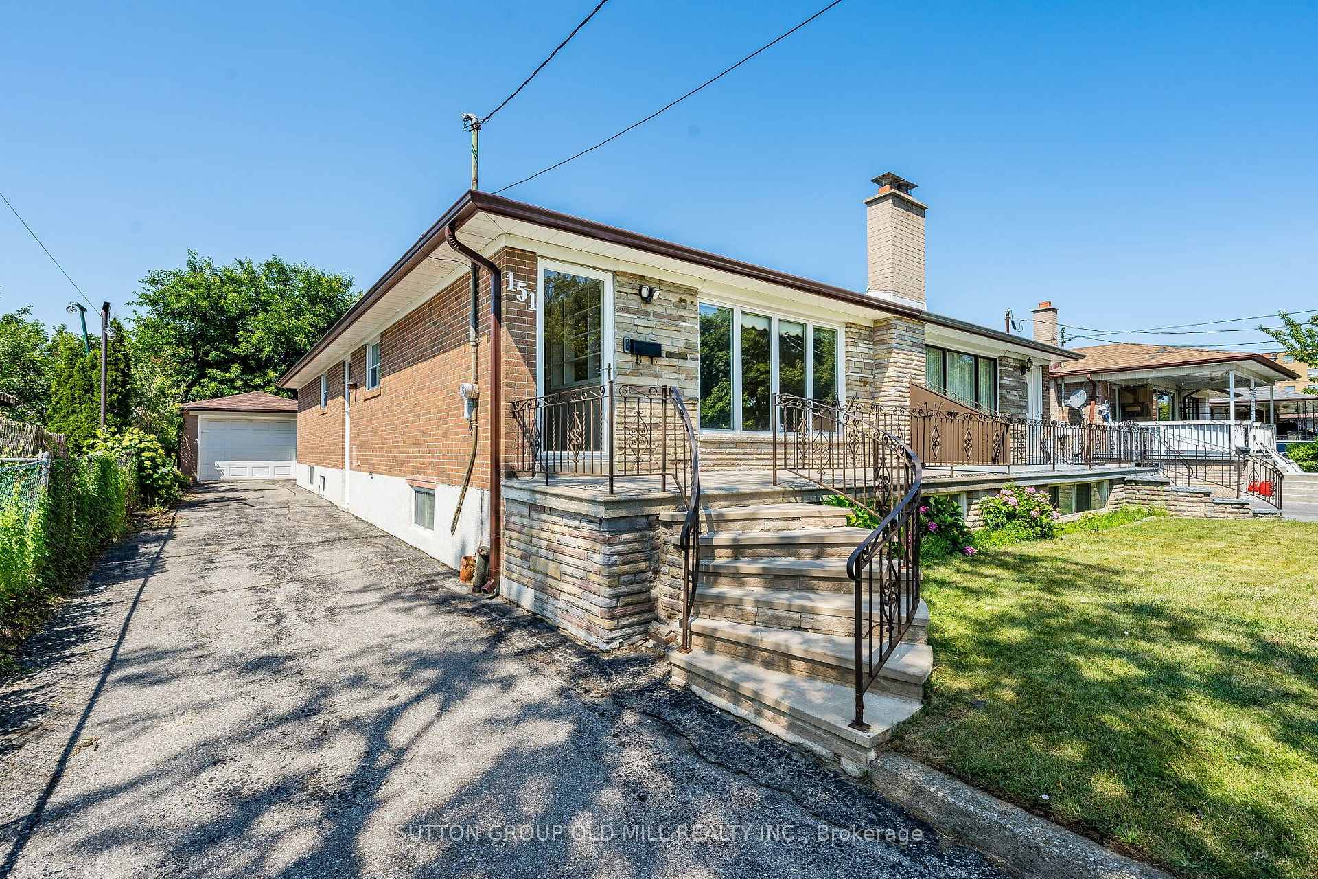 Photo 5 of 151 Lanyard Road, North York, Humbermede — HOMEH