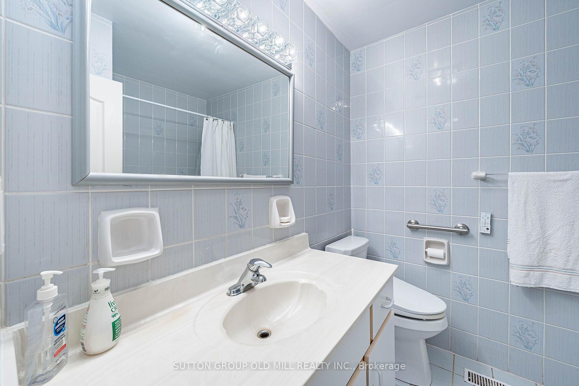 Photo 14 of 151 Lanyard Road, North York, Humbermede — HOMEH