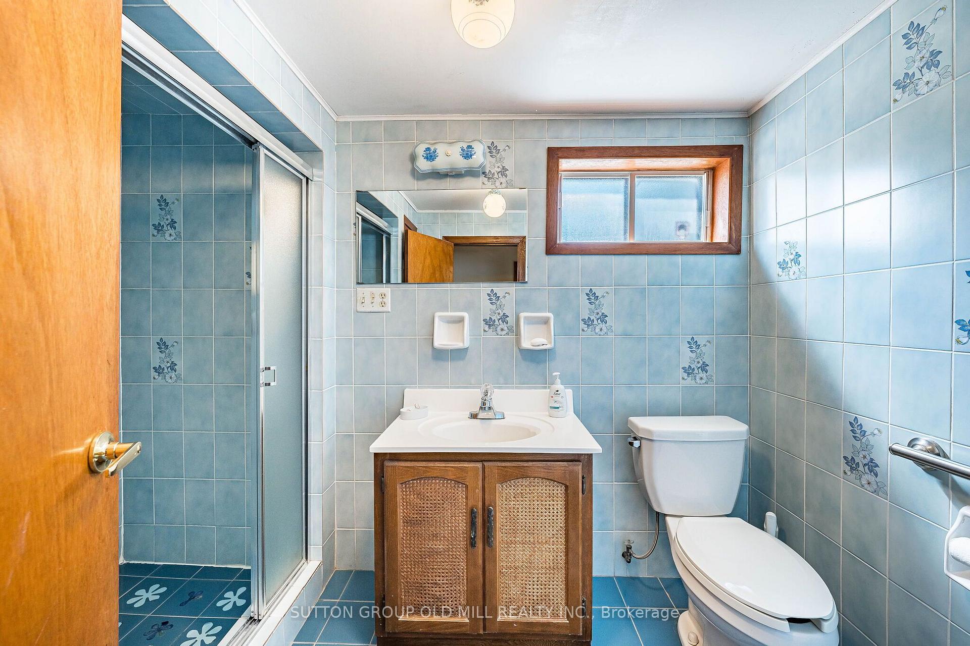 Photo 20 of 151 Lanyard Road, North York, Humbermede — HOMEH