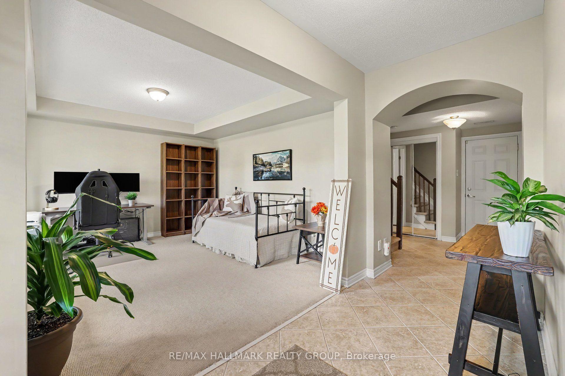 Photo 10 of 614 Martinique Lane, Ottawa, Stittsville (North) — HOMEH