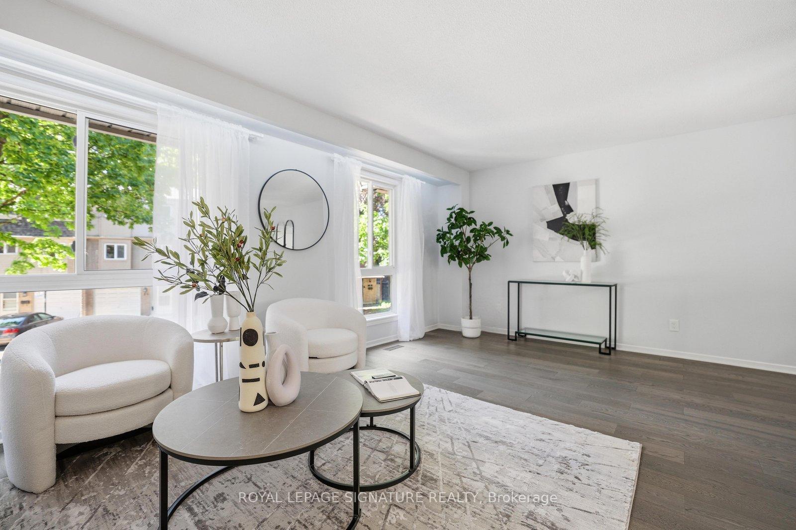 Photo 11 of 22 Snapdragon Drive, North York, Pleasant View — HOMEH