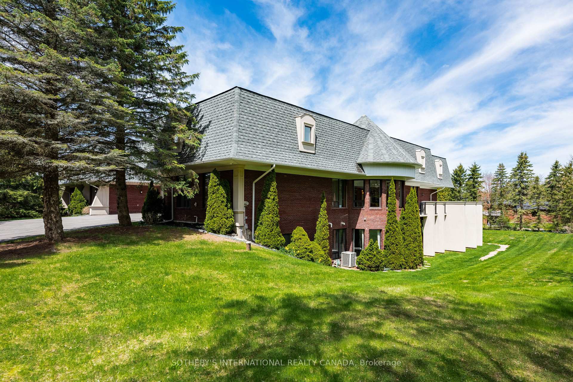 Photo 9 of 48 Scott Crescent, King, King City — HOMEH
