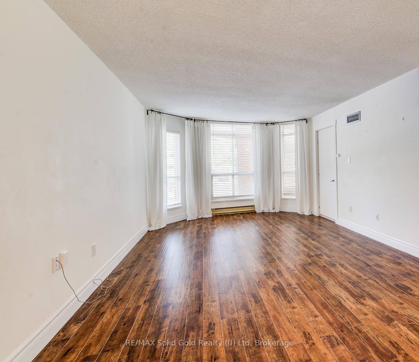 Photo 4 of Unit 101, 1414 King Street E, Waterloo — HOMEH