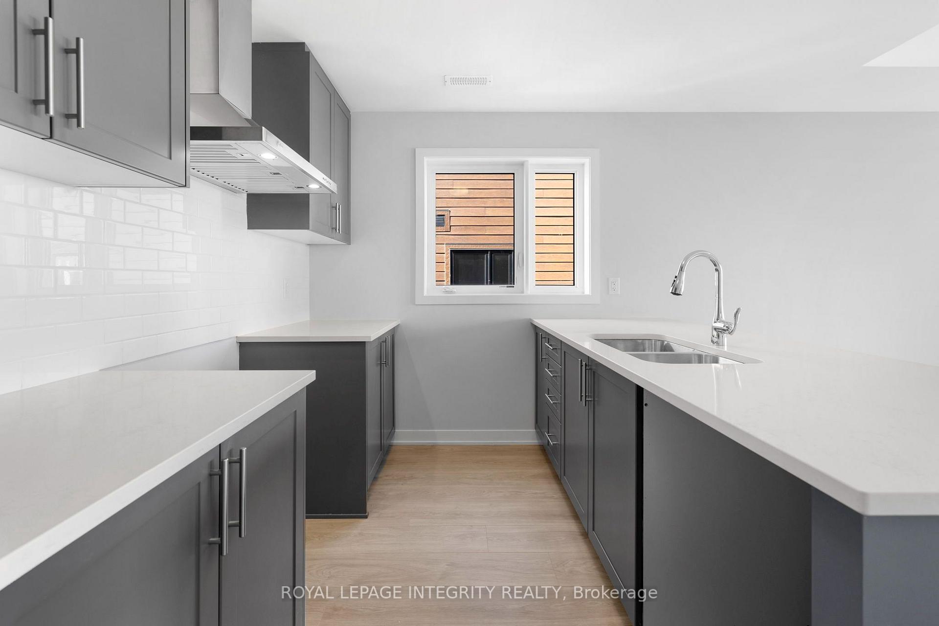 Photo 9 of 622 Parnian Private, Ottawa, Barrhaven - Half Moon Bay — HOMEH