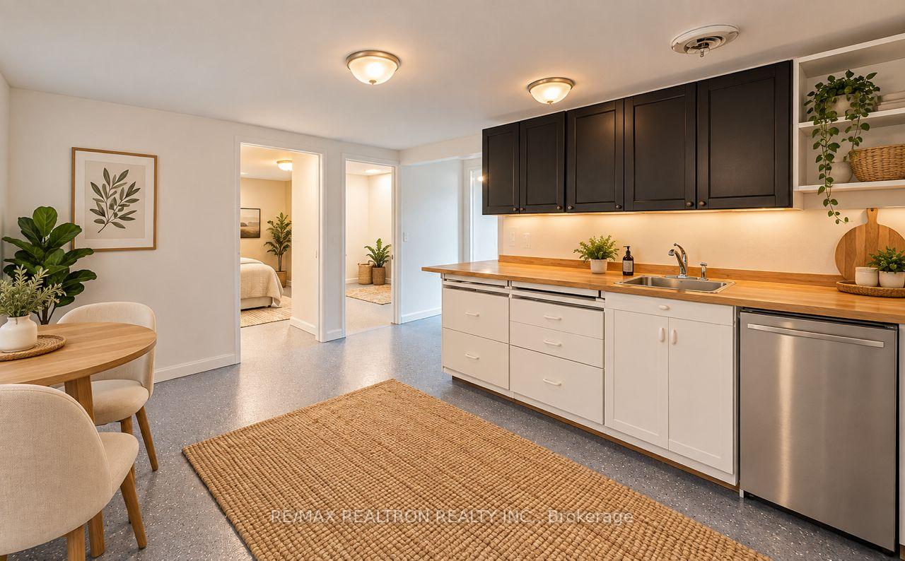Photo 14 of 20201 Yonge Street, East Gwillimbury, Holland Landing — HOMEH