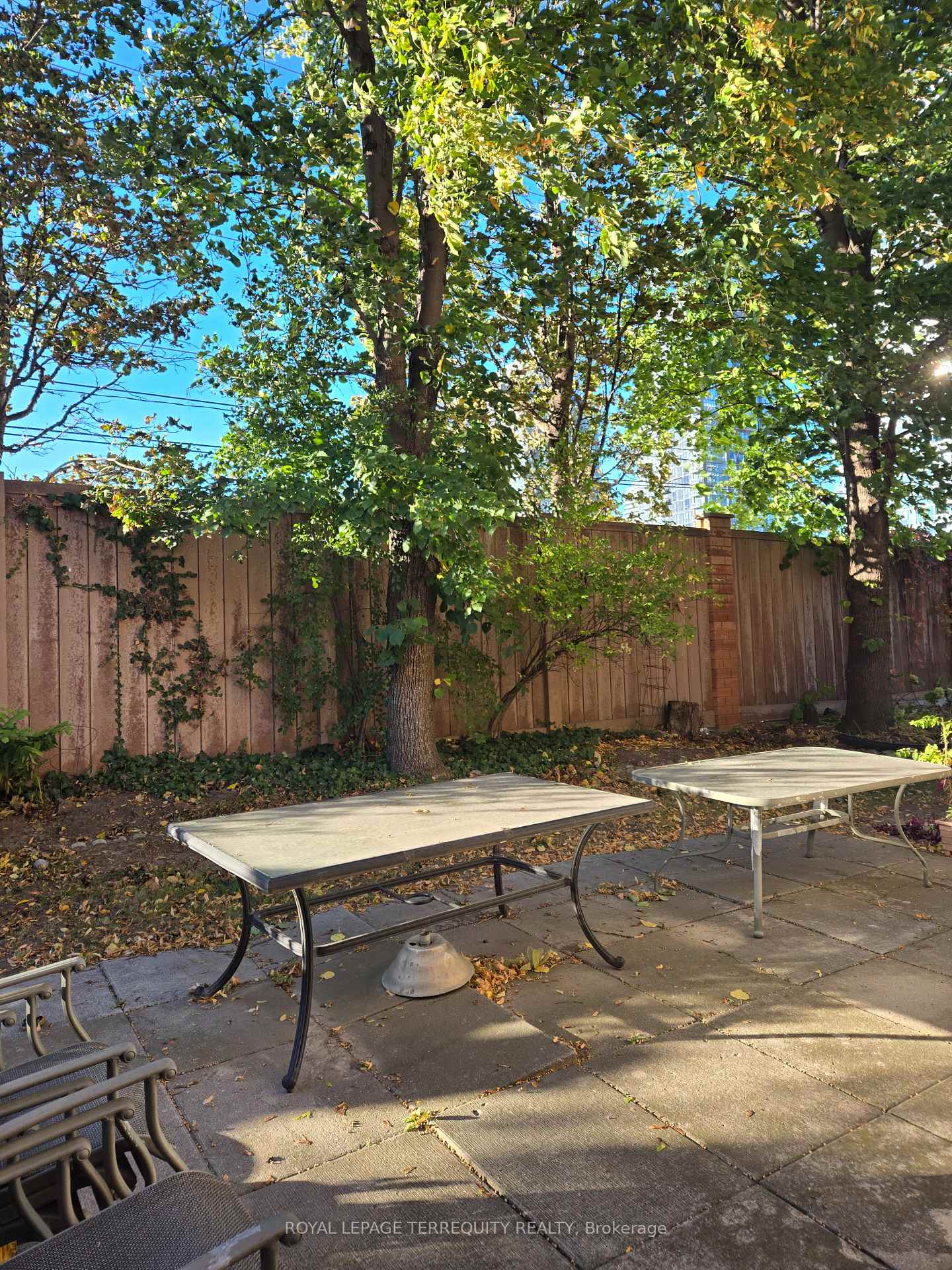 Photo 15 of 4635 Regents Terrace, Mississauga, Hurontario — HOMEH