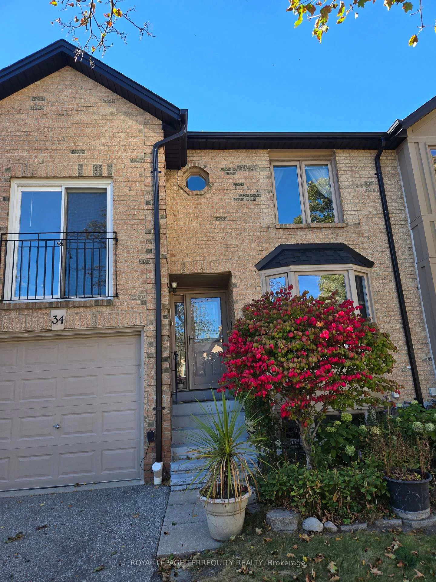 Photo 10 of 4635 Regents Terrace, Mississauga, Hurontario — HOMEH