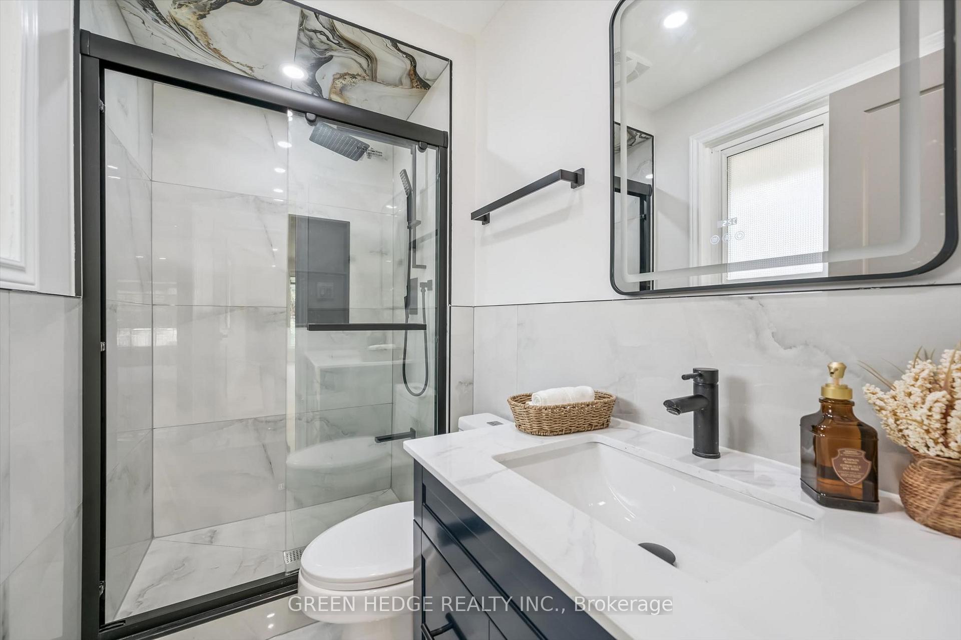 Photo 19 of 385 Village Crescent, Kitchener, Forest Hill — HOMEH