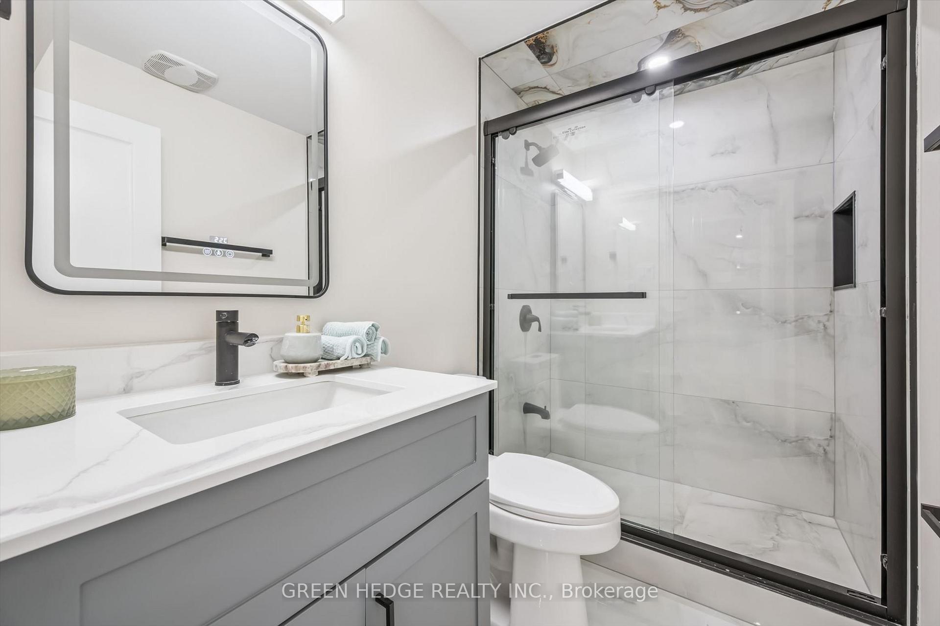 Photo 40 of 385 Village Crescent, Kitchener, Forest Hill — HOMEH