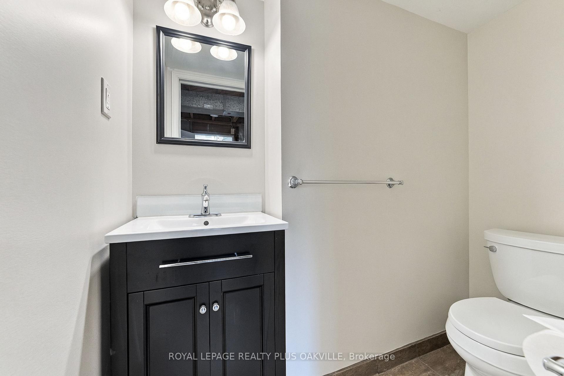 Photo 34 of 19 Endfield Avenue, Hamilton, Huntington — HOMEH