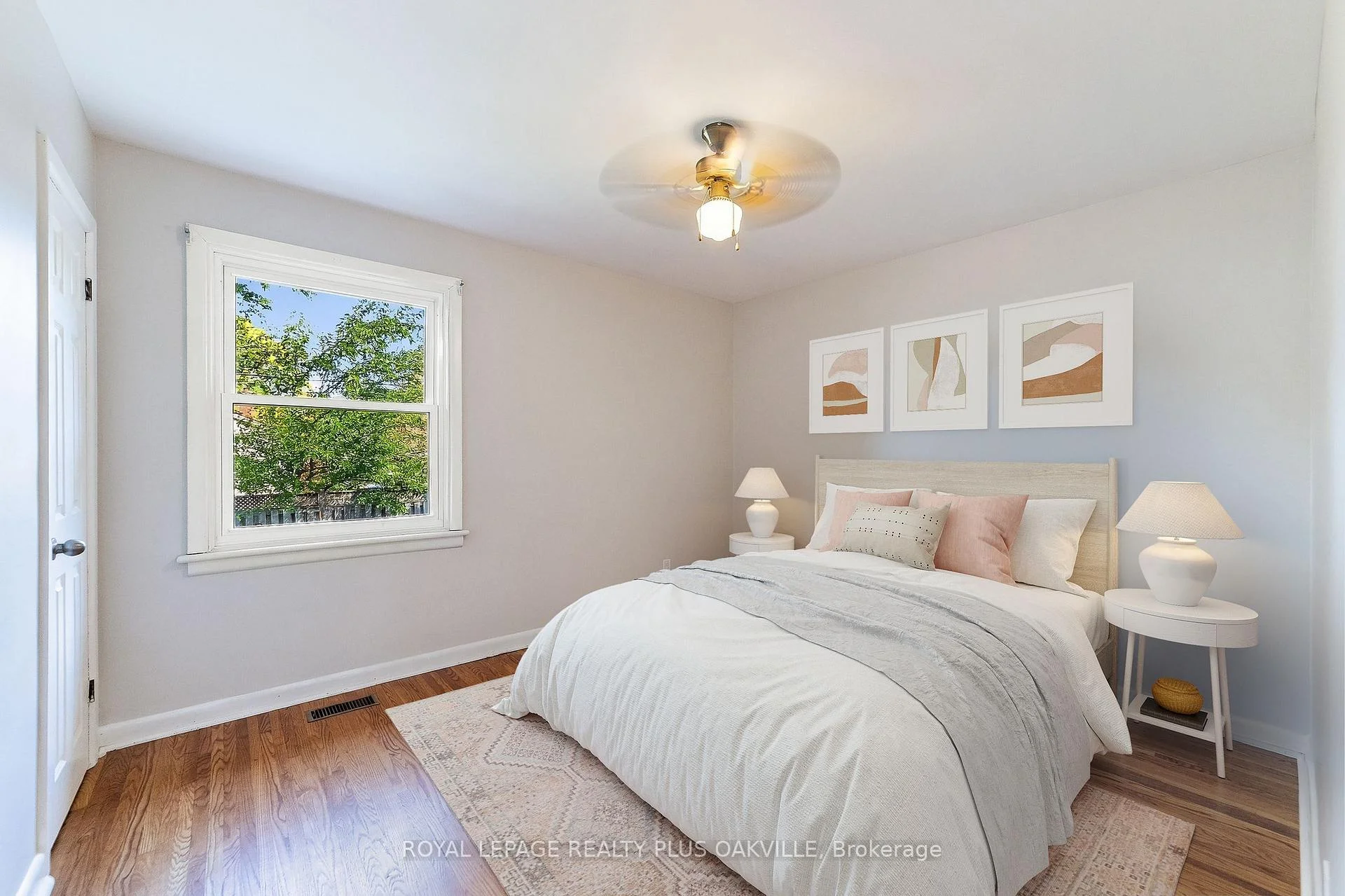 Photo 22 of 19 Endfield Avenue, Hamilton, Huntington — HOMEH
