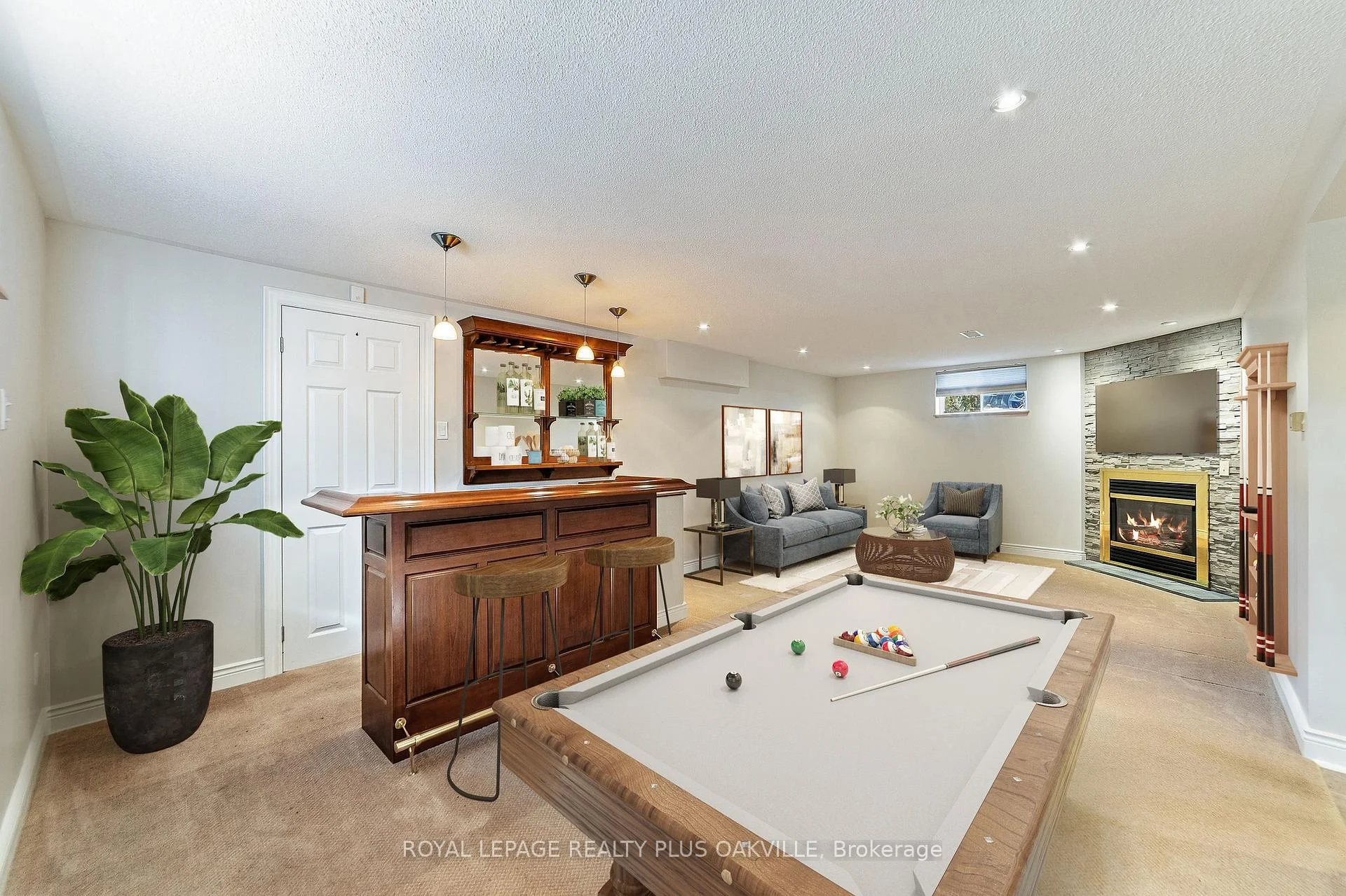 Photo 31 of 19 Endfield Avenue, Hamilton, Huntington — HOMEH