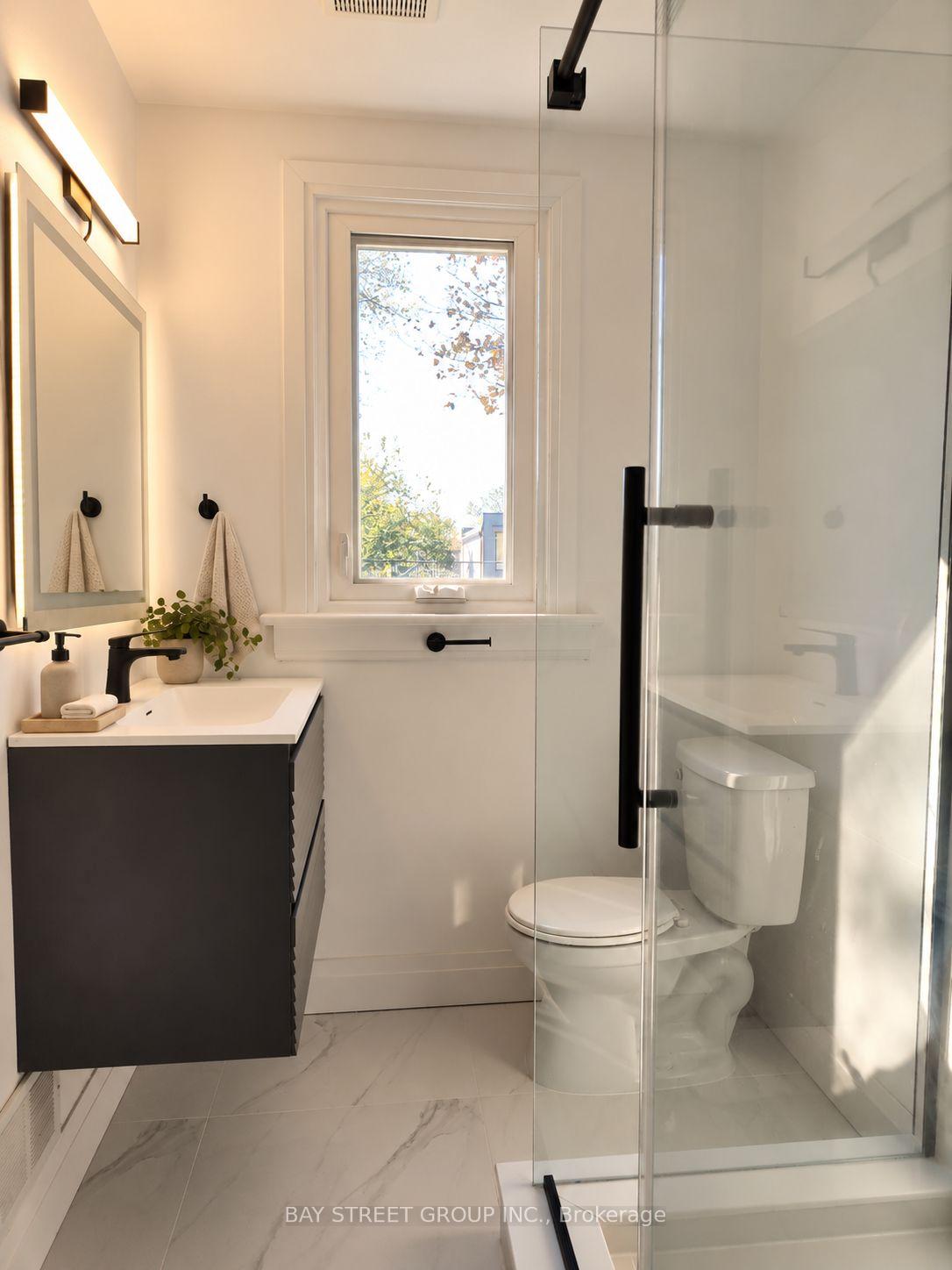 Photo 15 of 54 Thyra Avenue, Toronto, Crescent Town — HOMEH