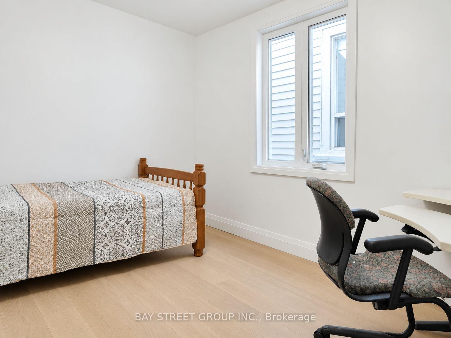 Photo 17 of 54 Thyra Avenue, Toronto, Crescent Town — HOMEH