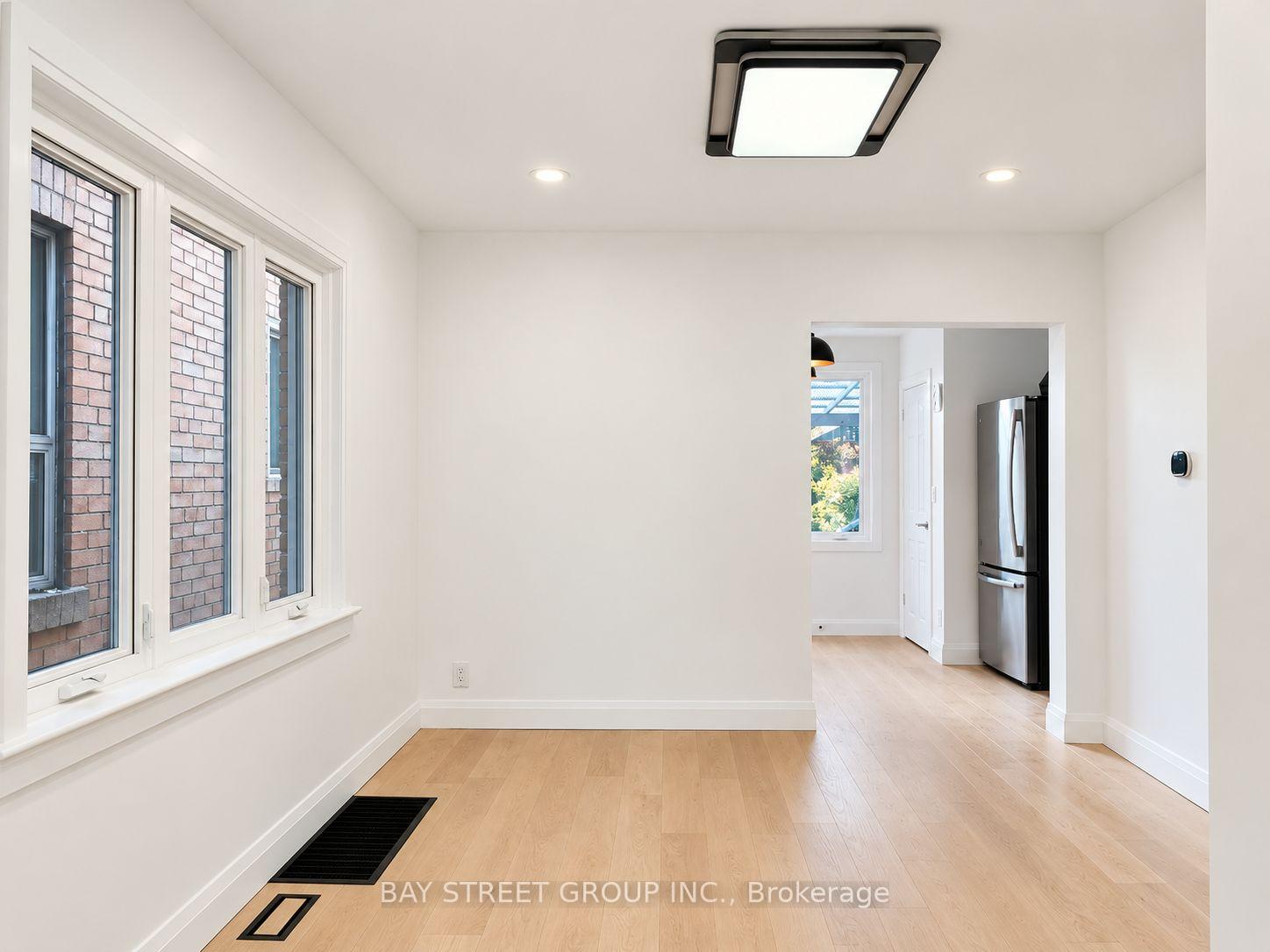 Photo 18 of 54 Thyra Avenue, Toronto, Crescent Town — HOMEH