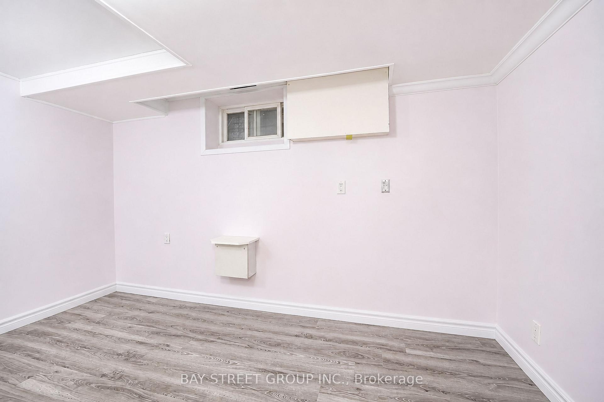 Photo 30 of 54 Thyra Avenue, Toronto, Crescent Town — HOMEH