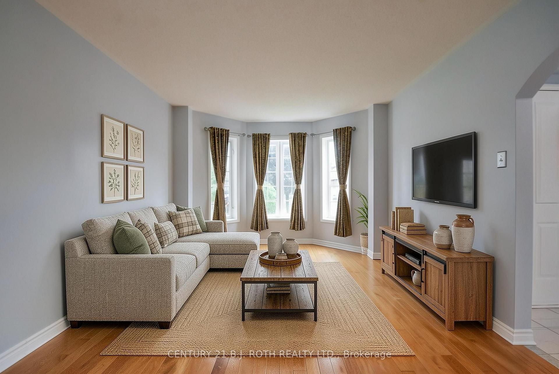 Photo 9 of 17 Crompton Drive, Barrie, Little Lake — HOMEH