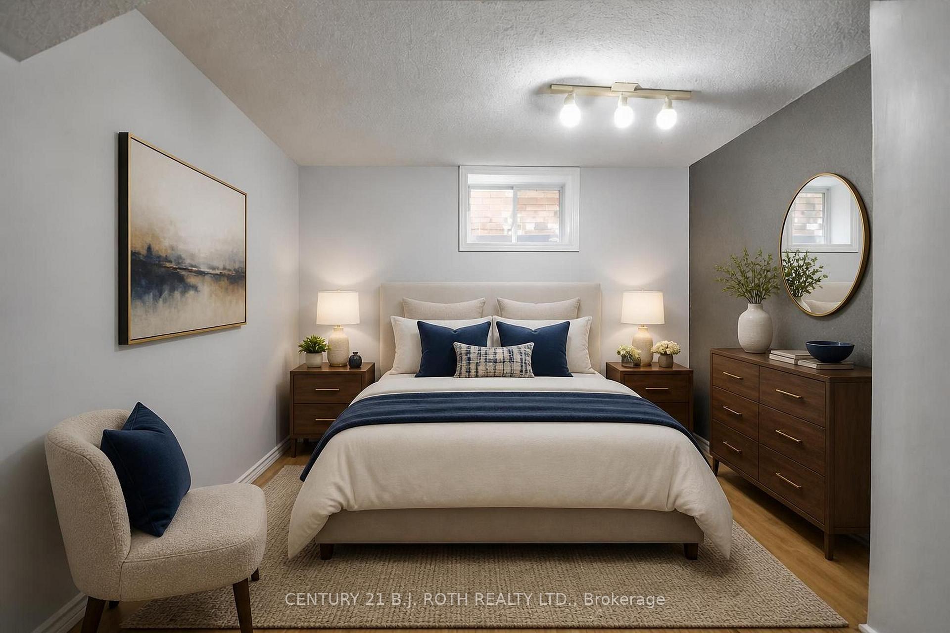 Photo 33 of 17 Crompton Drive, Barrie, Little Lake — HOMEH