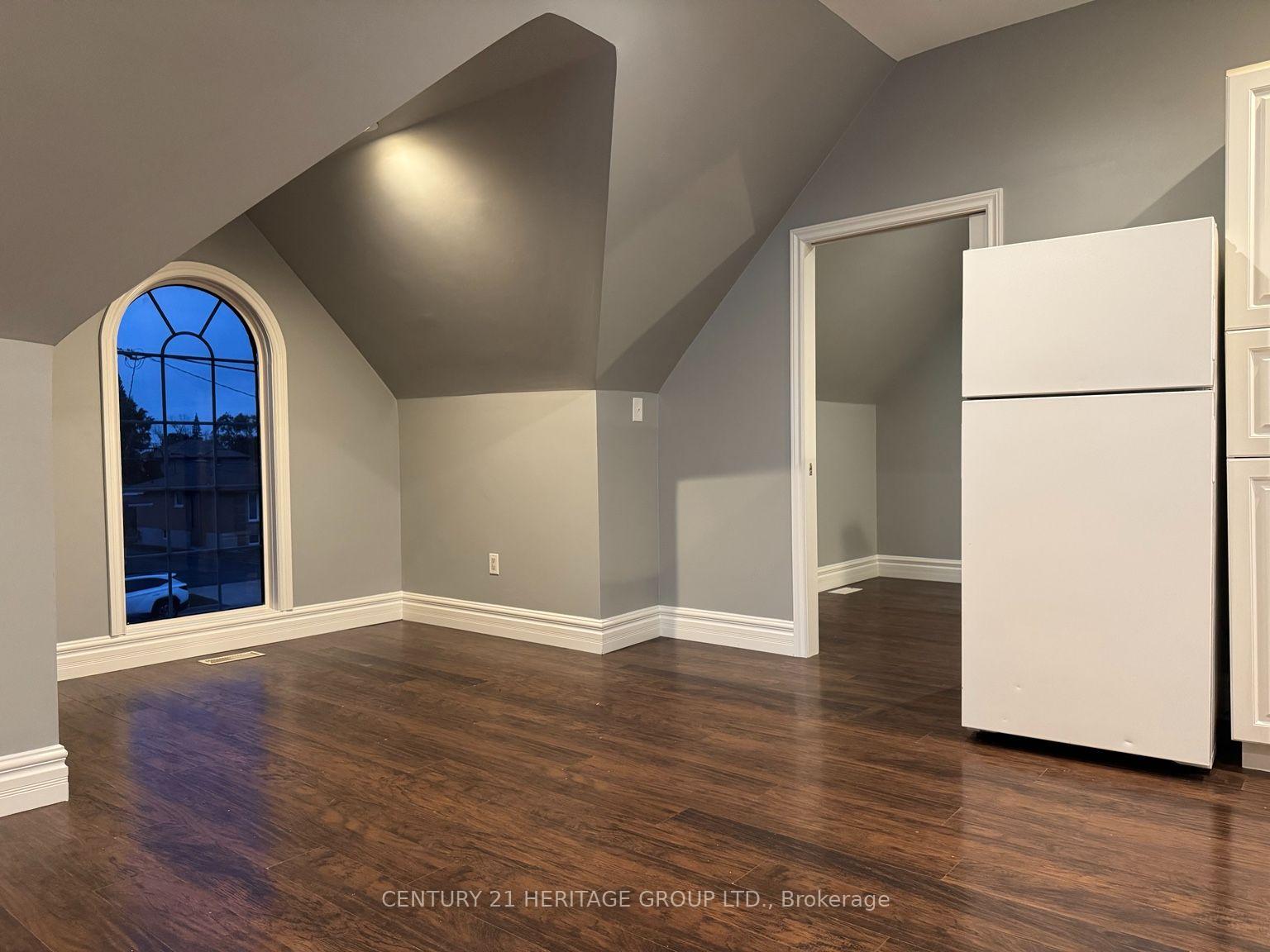 Photo 2 of Unit #3A, 166 Cedardale Avenue, Hamilton, Stoney Creek — HOMEH