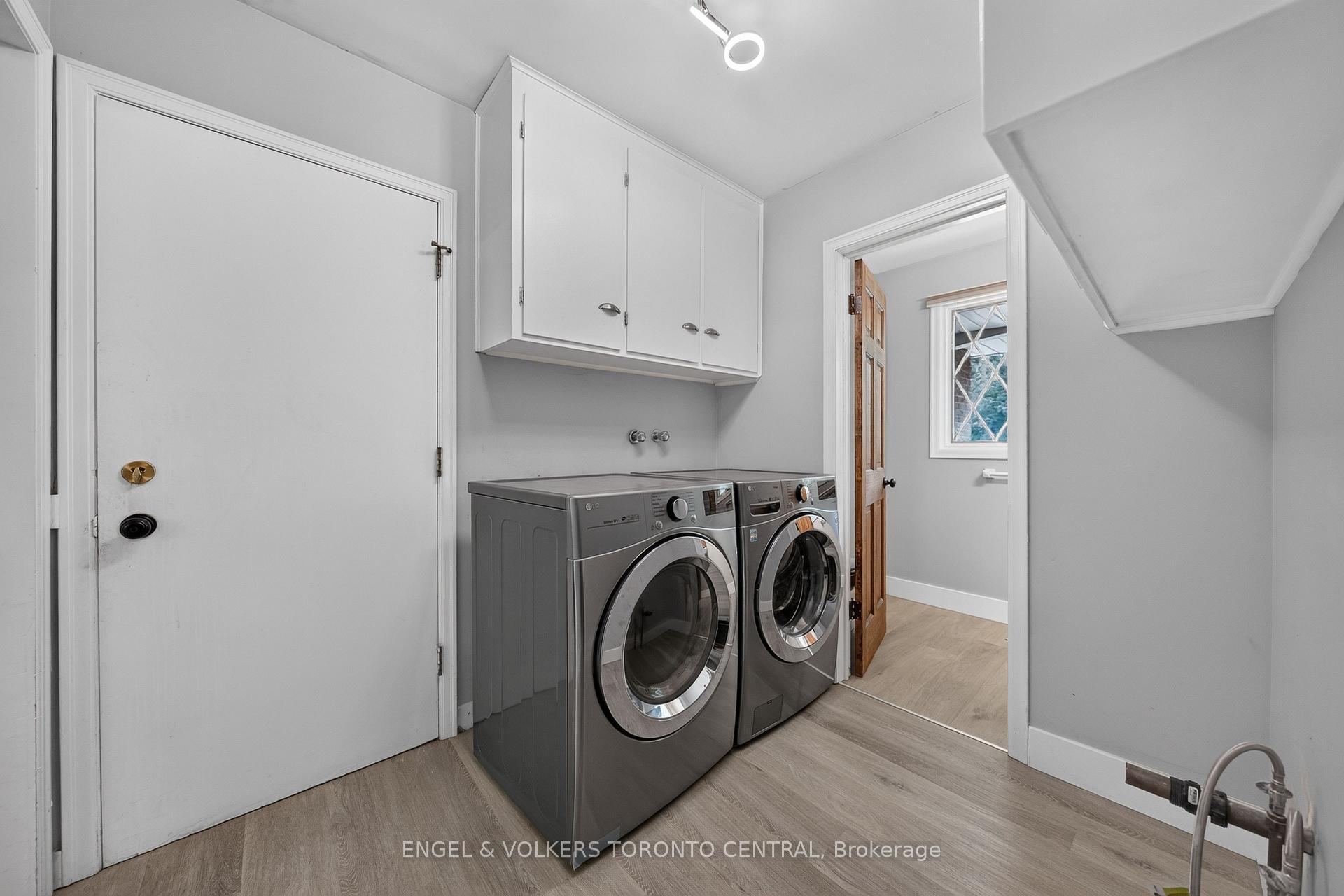 Photo 20 of 256 Shakespeare Drive, Waterloo, Beechwood — HOMEH